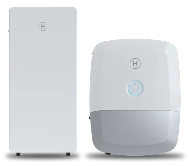 Hoymiles HIT -hybridi-invertteri seinällä ja LB-16D-G3-akusto lattialla sen vieressä